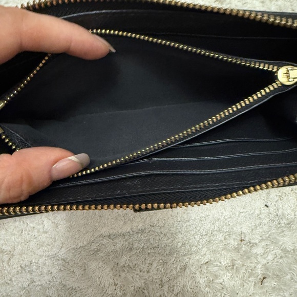 Coach Black and Gold Textured Wallet - Picture 8 of 10